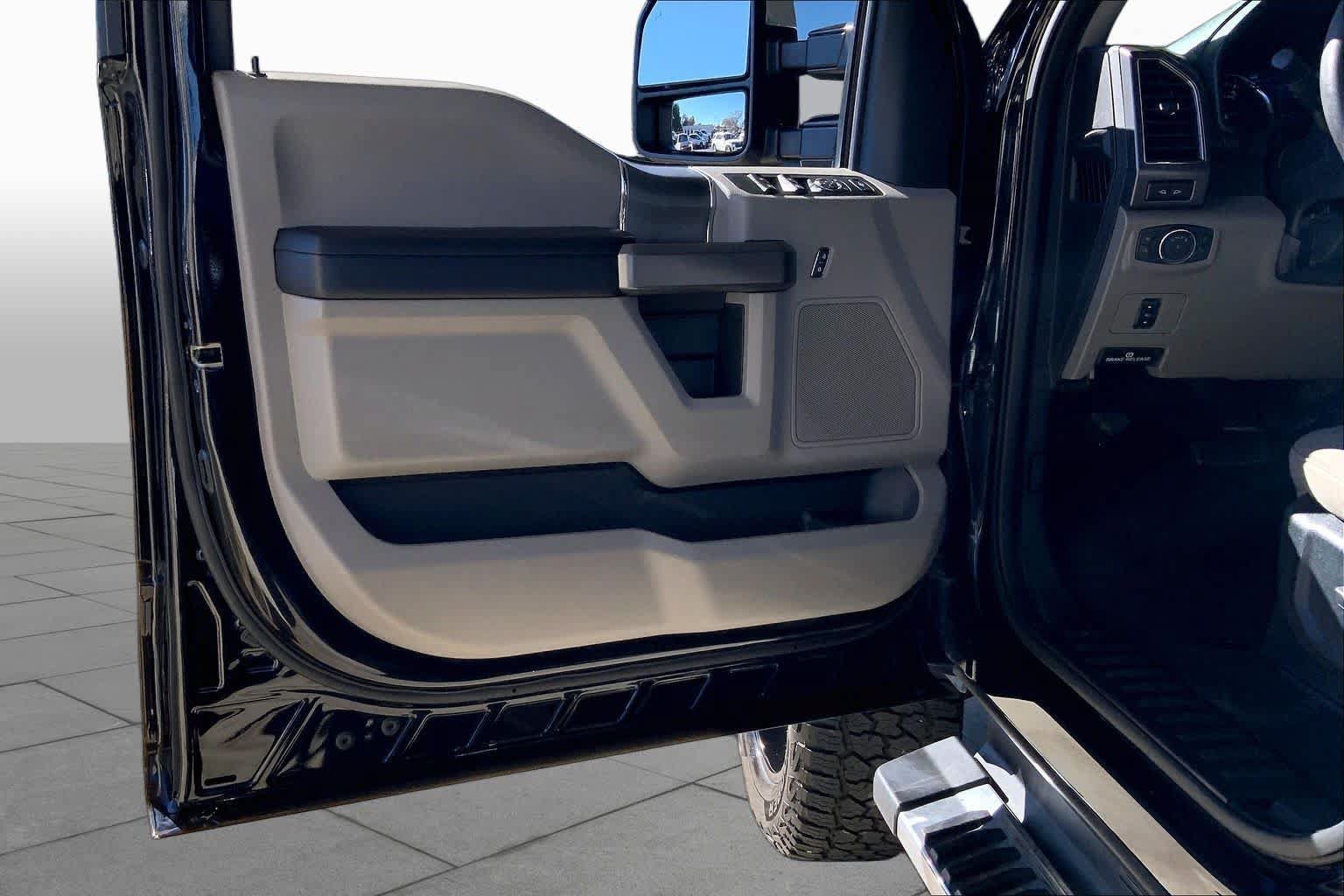 Used 2020 Ford F250 XLT w/ XLT Premium Package AWD/4WD image 20
