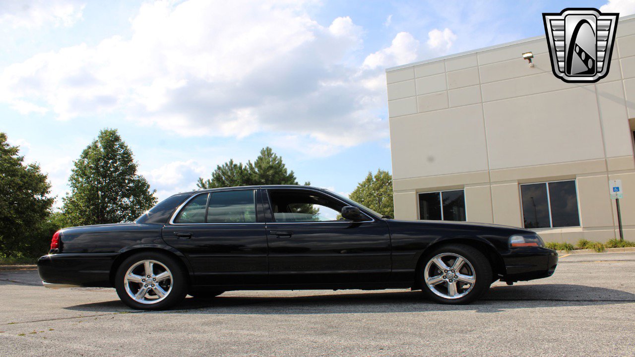 Used 2004 Mercury Marauder image 4