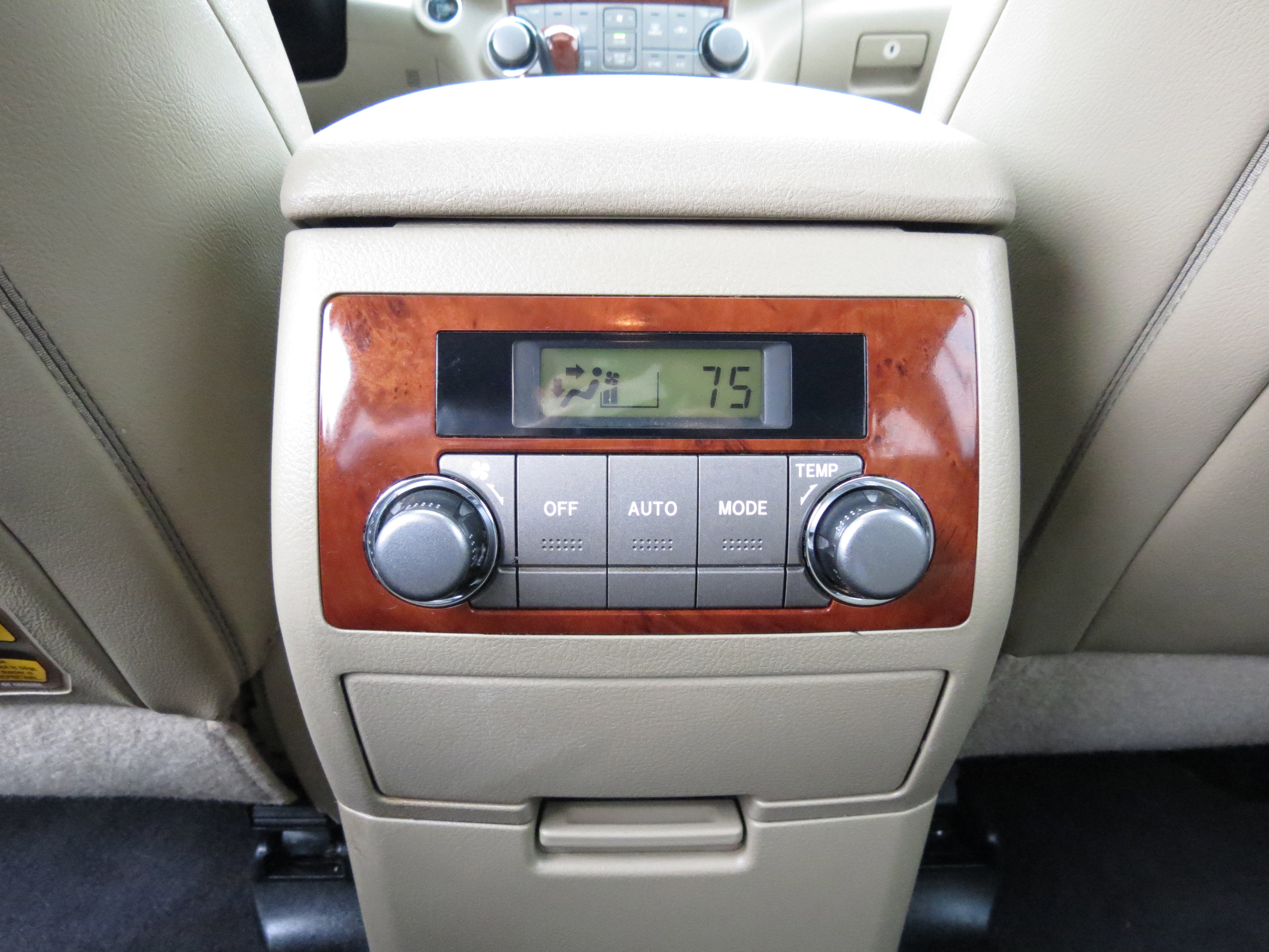 Used 2012 Toyota Highlander Limited image 23