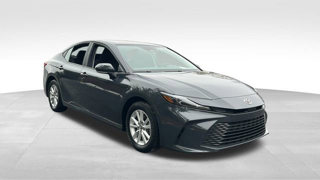 Used 2025 Toyota Camry LE image 27