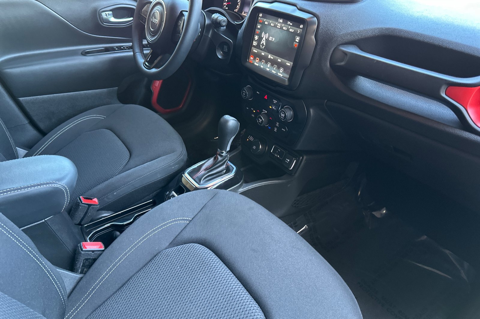 Used 2022 Jeep Renegade Latitude image 19