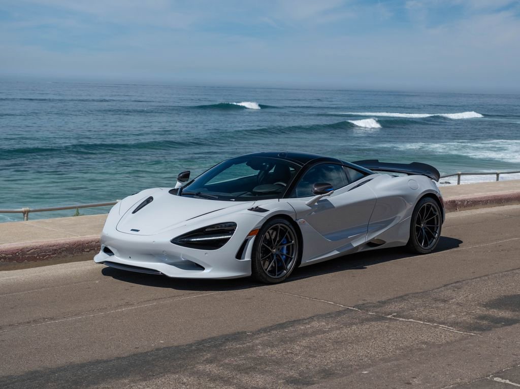 New 2026 McLaren 750S RWD image 1