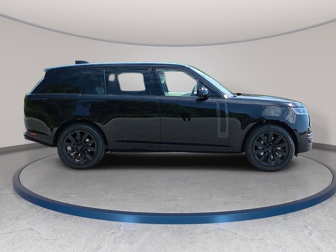 New 2026 Land Rover Range Rover Long Wheelbase SE AWD/4WD image 4