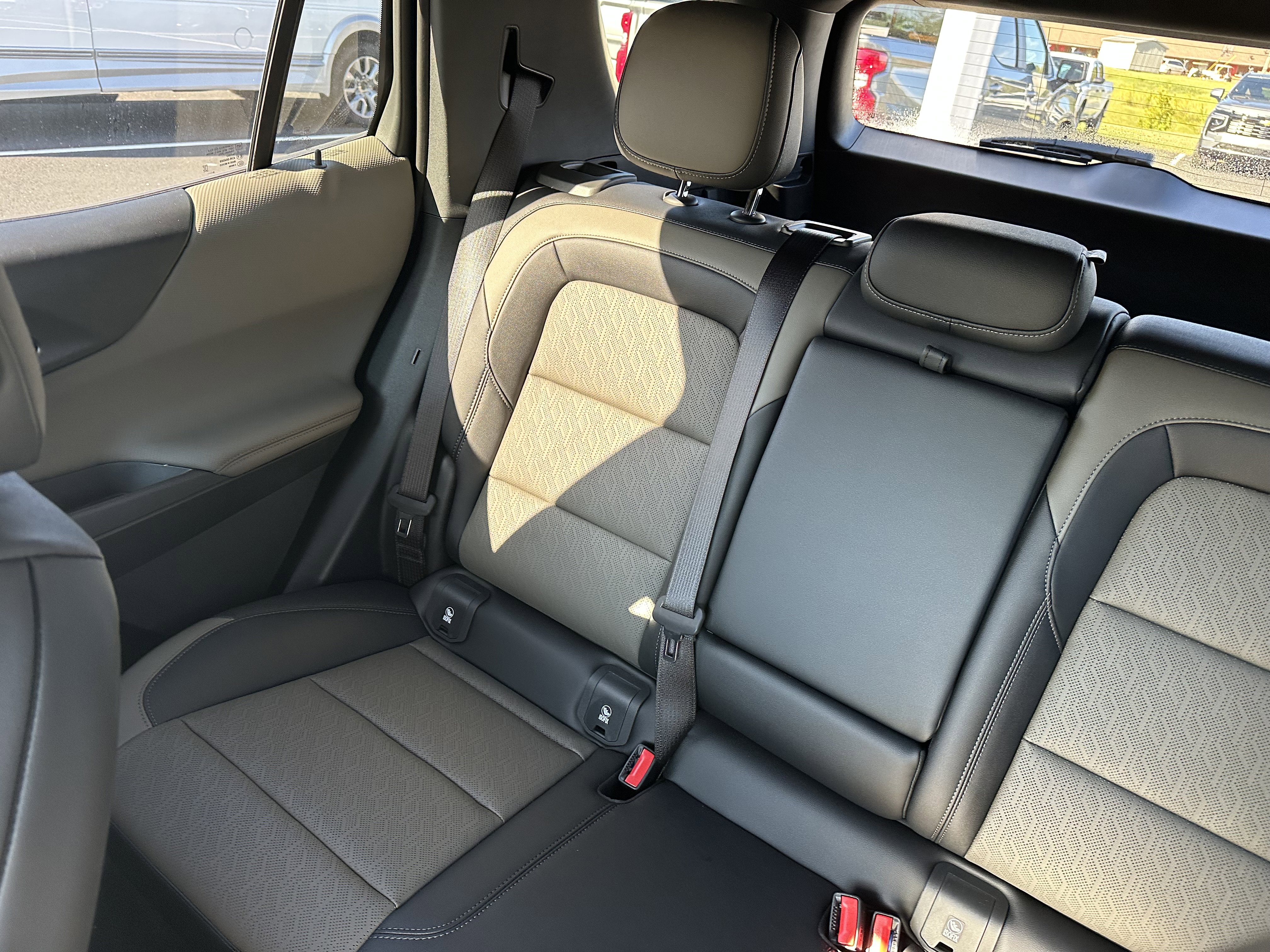 New 2026 Chevrolet Equinox LT image 9