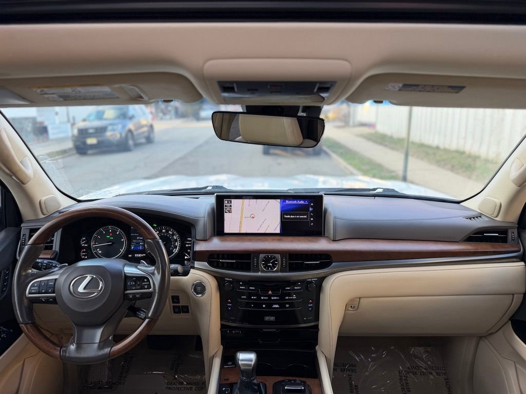 Used 2016 Lexus LX 570 4WD w/ Luxury Package image 31