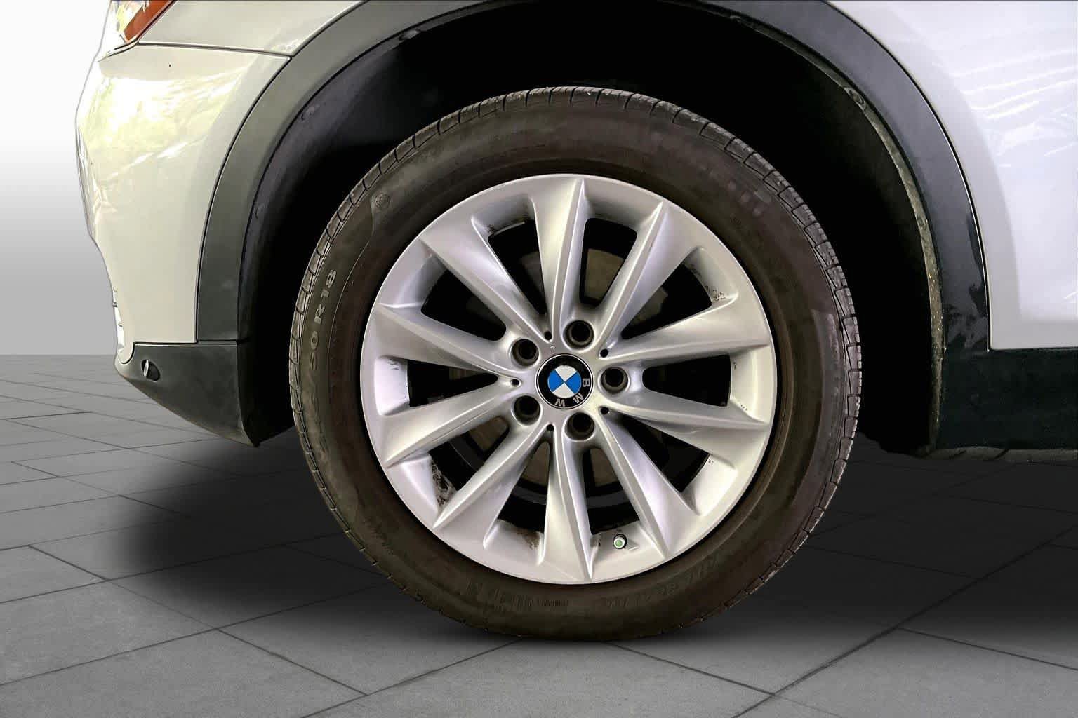 Used 2016 BMW X3 xDrive28i AWD/4WD image 10