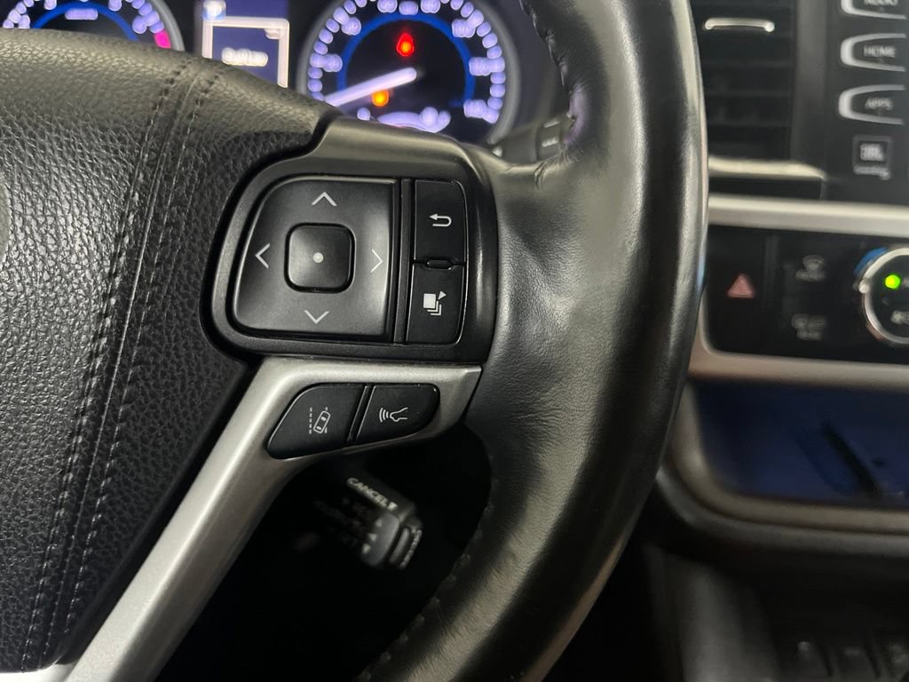 Used 2019 Toyota Highlander Limited AWD/4WD image 62
