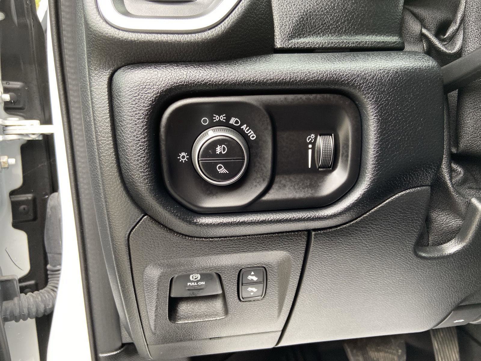 Used 2022 RAM 1500 Big Horn AWD/4WD image 17