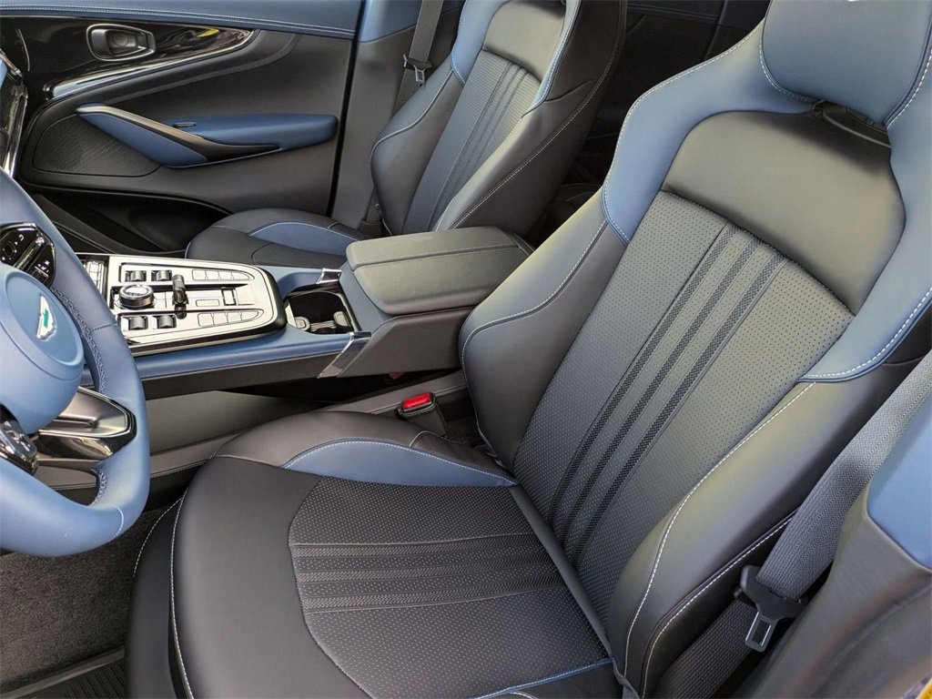 New 2025 Aston Martin DBX 707 image 5