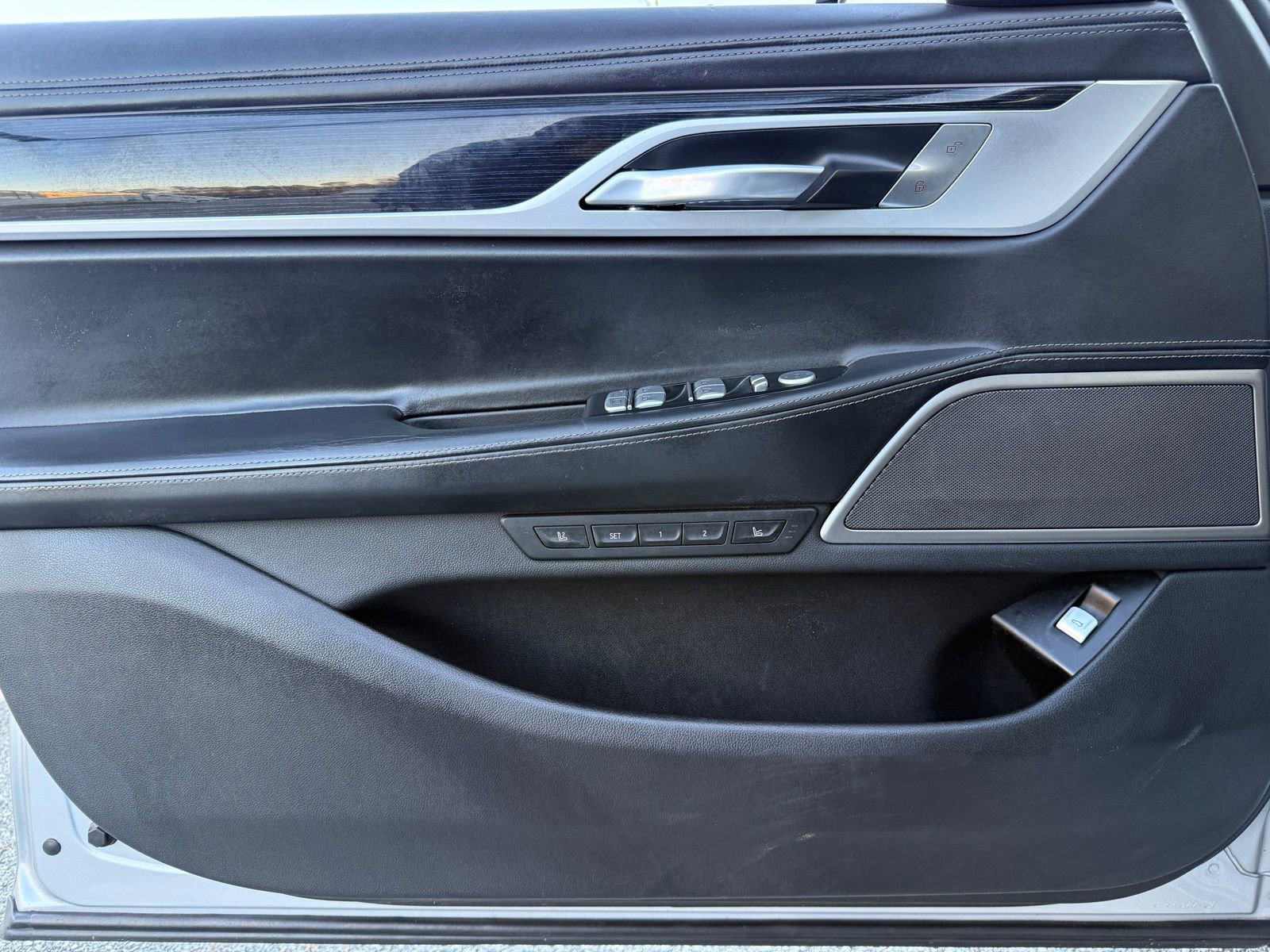 Used 2019 BMW 750i xDrive 750i xDrive w/ Executive Package image 45