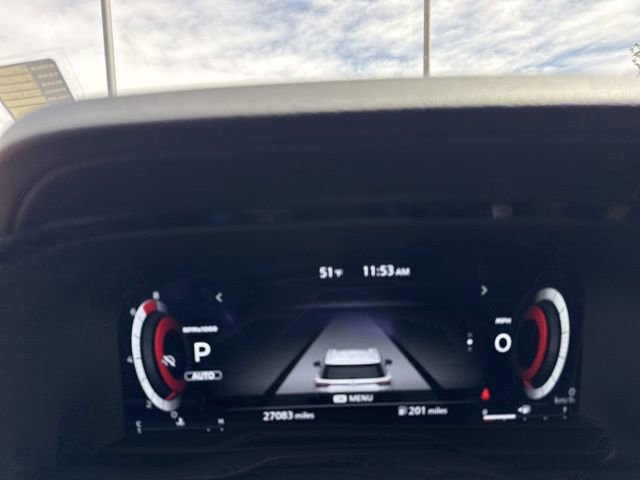 Used 2024 Nissan Pathfinder Platinum image 29