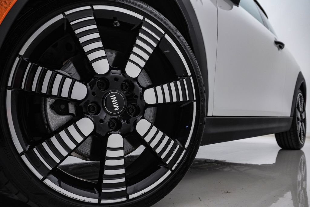 Used 2024 MINI Cooper S FWD image 5