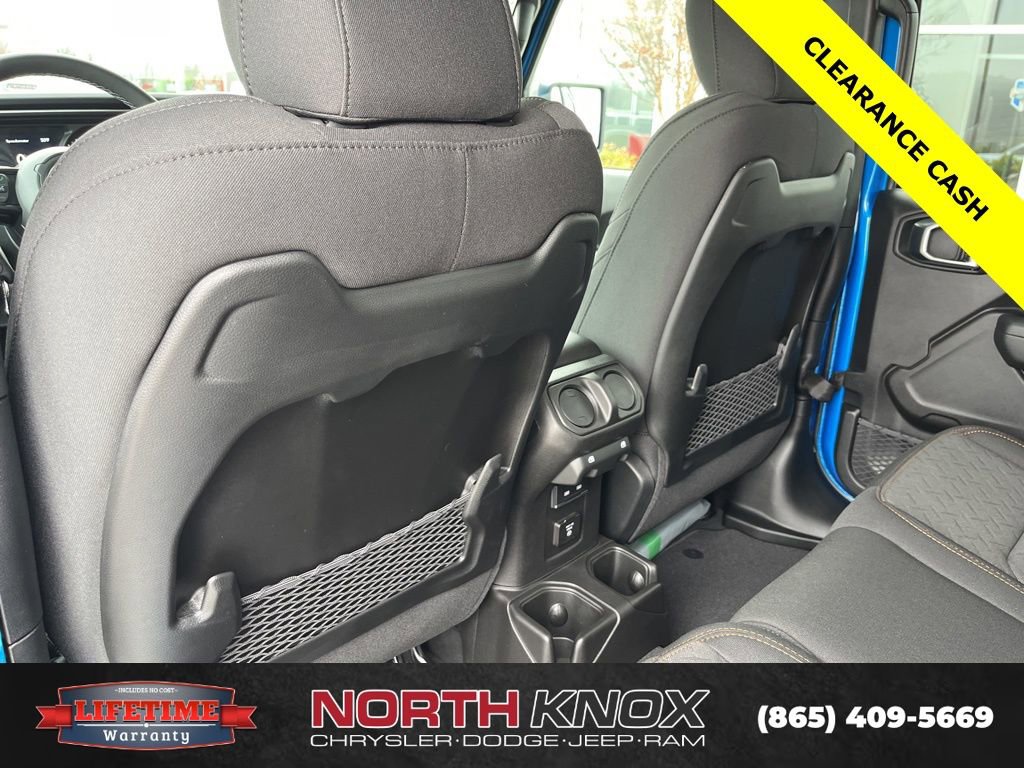 New 2026 Jeep Gladiator Mojave w/ Technology Group image 16