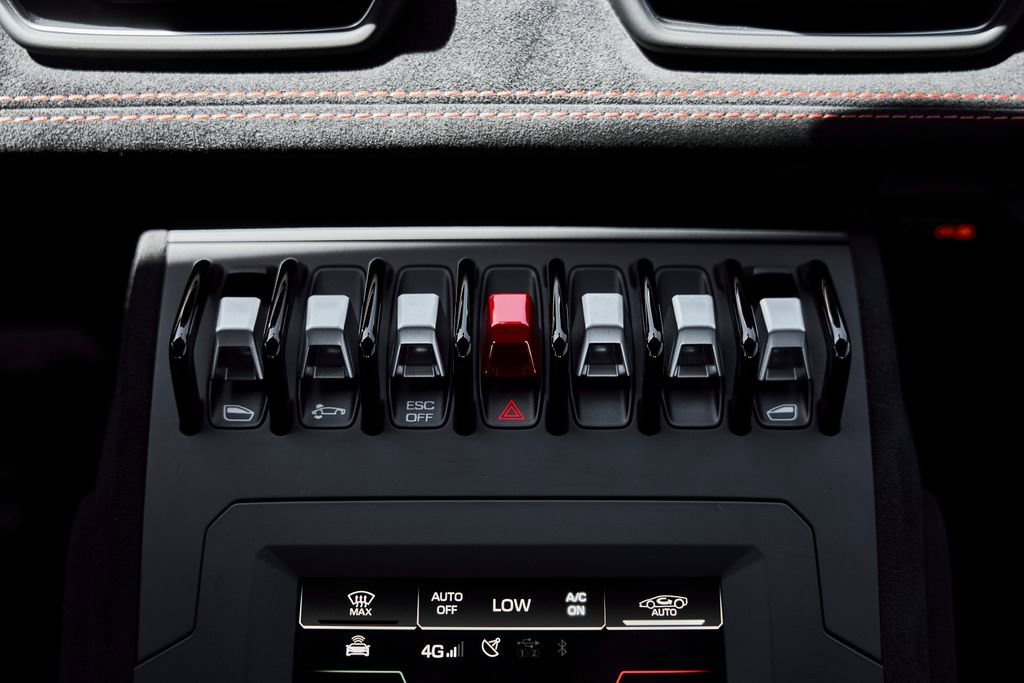 Used 2024 Lamborghini Huracan STO RWD image 73