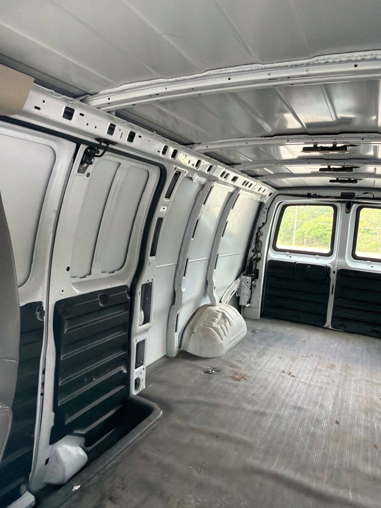 Used 2022 Chevrolet Express 2500 Extended RWD image 21