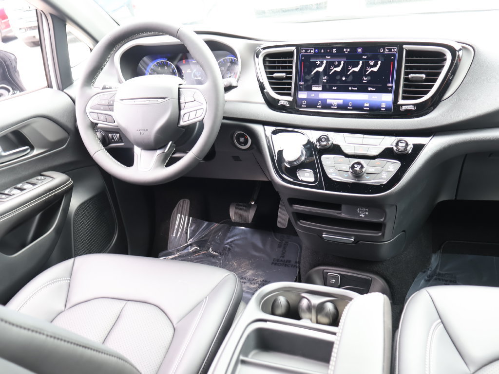 New 2027 Chrysler Pacifica LX FWD image 12