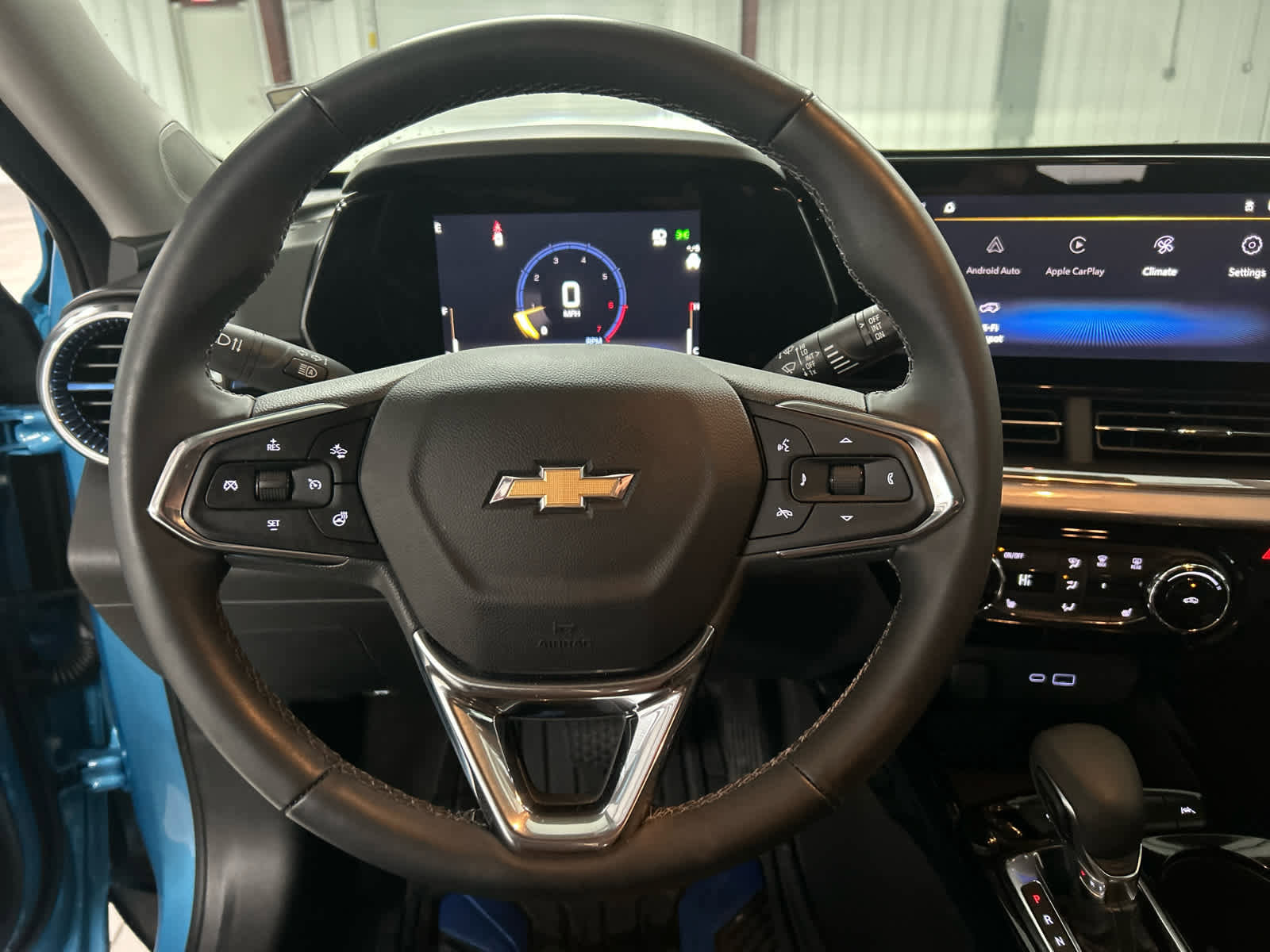 Used 2025 Chevrolet Trax LT w/ Driver Confidence Package image 15