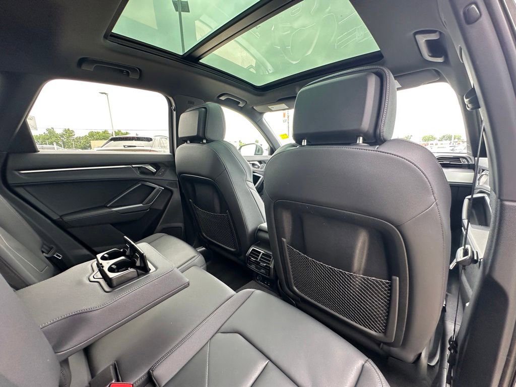 Certified 2025 Audi Q3 2.0T Premium w/ Convenience Package AWD/4WD image 26