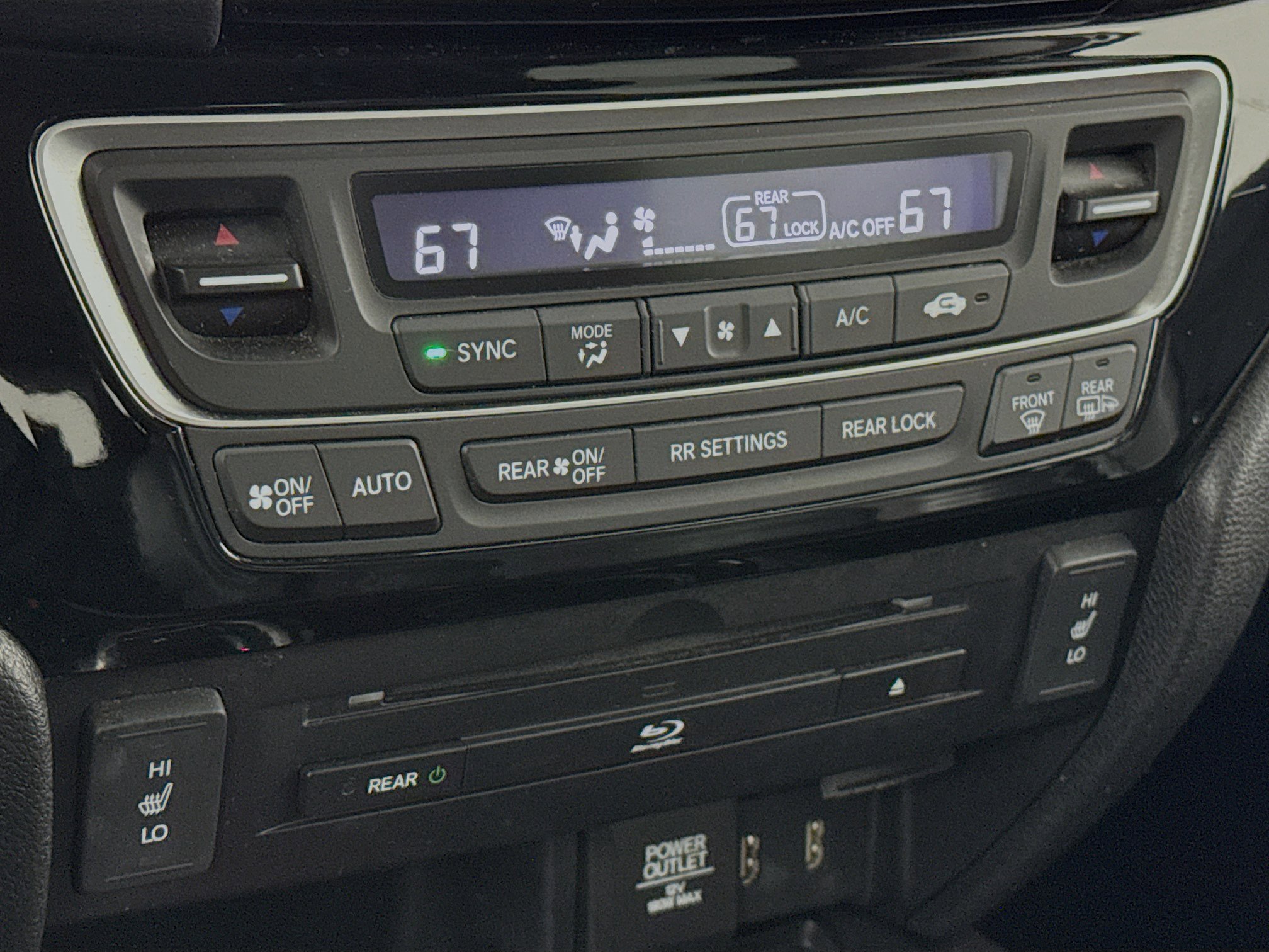Certified 2018 Honda Pilot Touring image 16