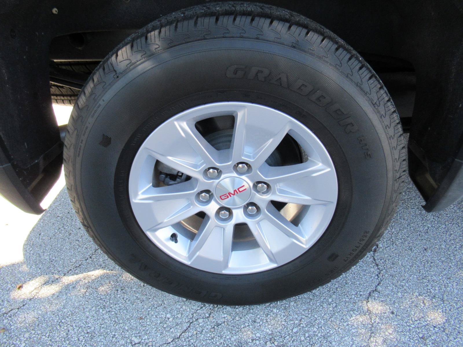 Used 2026 GMC Sierra 1500 SLE w/ Preferred Package AWD/4WD image 8