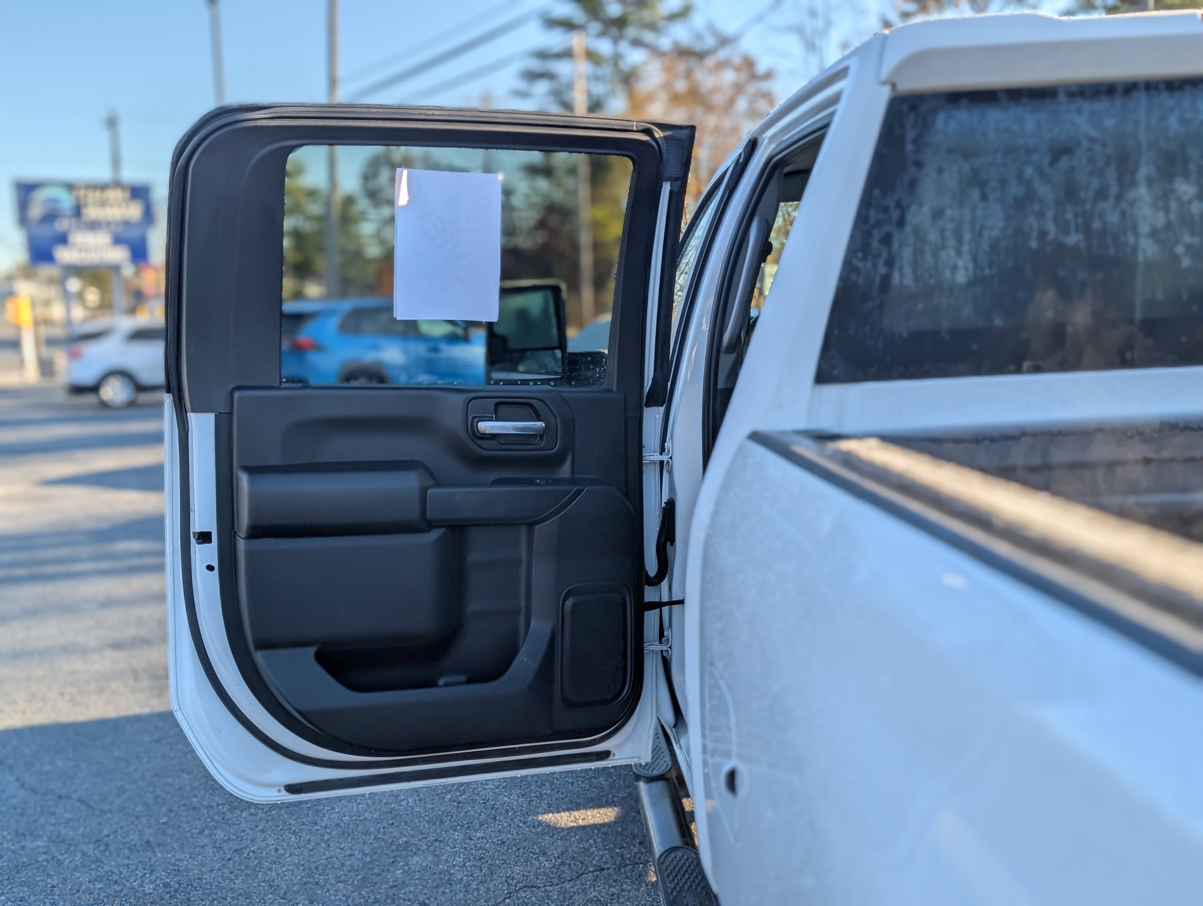 Used 2023 Chevrolet Silverado 2500 LT w/ Snow Plow Prep/Camper Package image 27