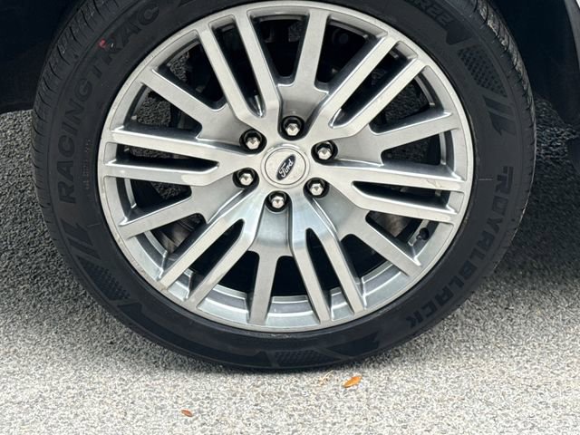 Used 2024 Ford Expedition Max Limited AWD/4WD image 9