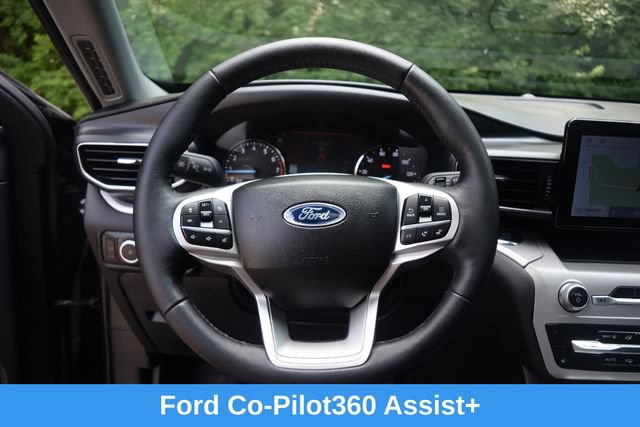 Used 2023 Ford Explorer XLT w/ Equipment Group 202A AWD/4WD image 4