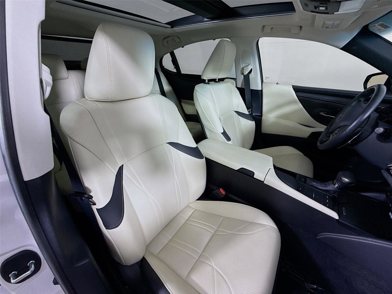 Used 2022 Lexus ES 350 Ultra Luxury w/ Accessory Package 2 FWD image 29