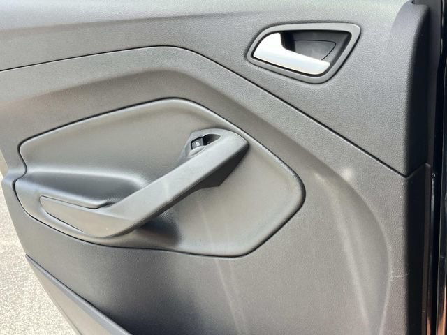 Used 2018 Ford Escape SE w/ SE Sync 3 Package FWD image 17