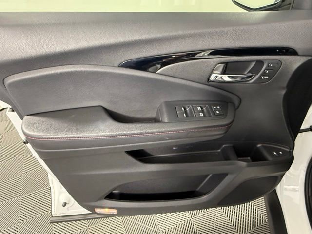 Used 2021 Honda Pilot Black Edition image 13