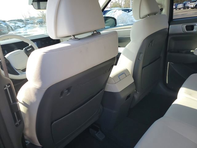 New 2026 Hyundai Santa Fe SE image 11