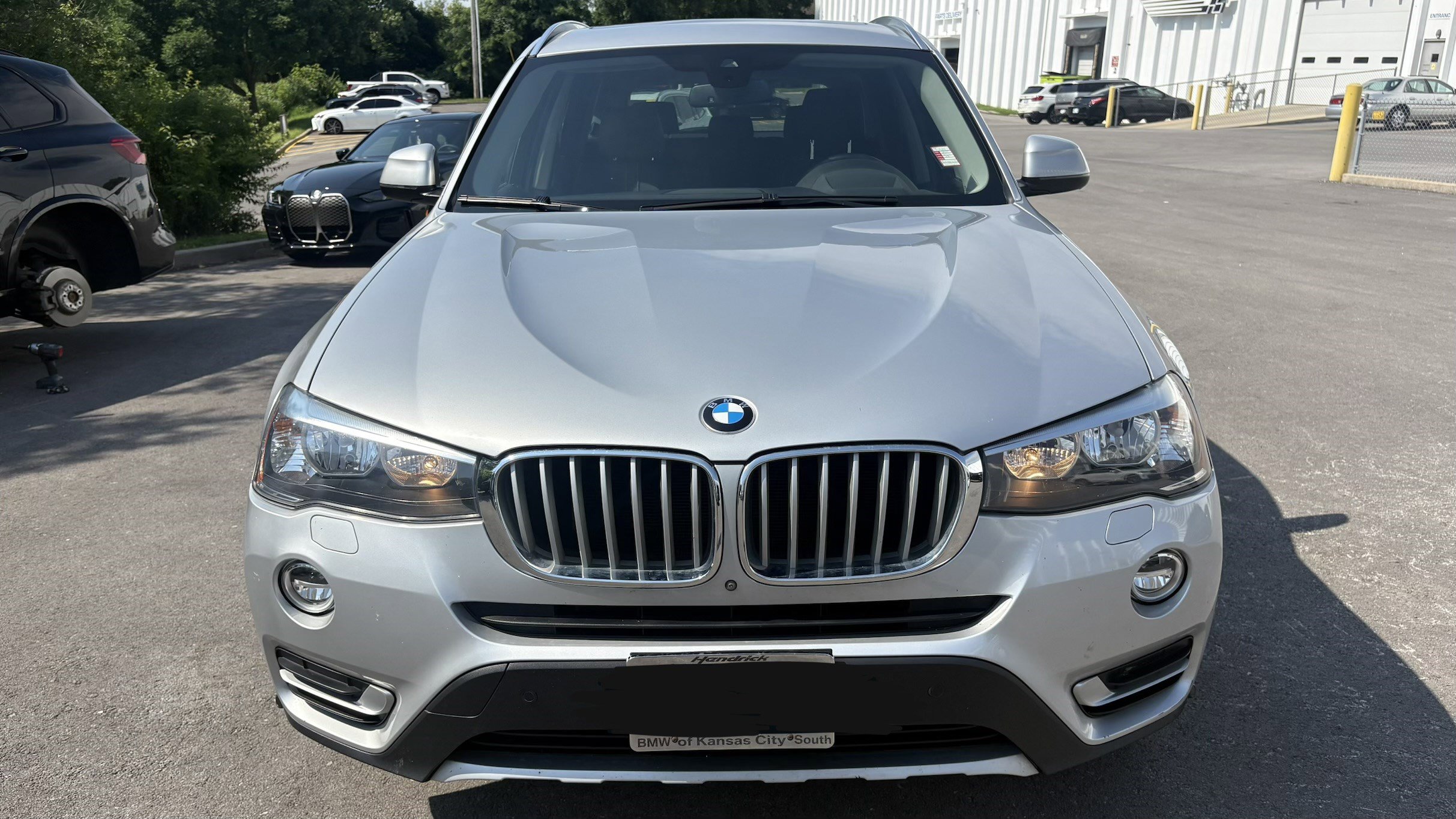 Used 2017 BMW X3 xDrive28i AWD/4WD image 3