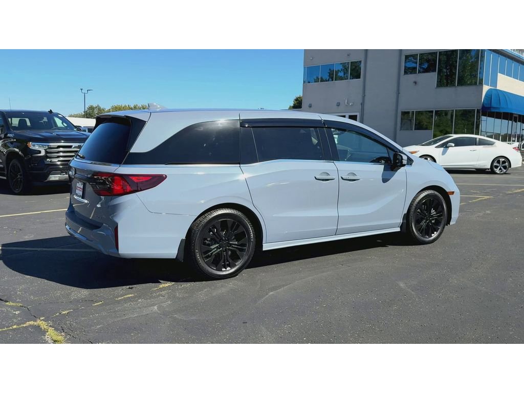 Used 2025 Honda Odyssey Elite image 8