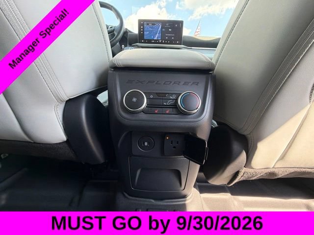 Used 2025 Ford Explorer Platinum w/ LUX Leather Package AWD/4WD image 29