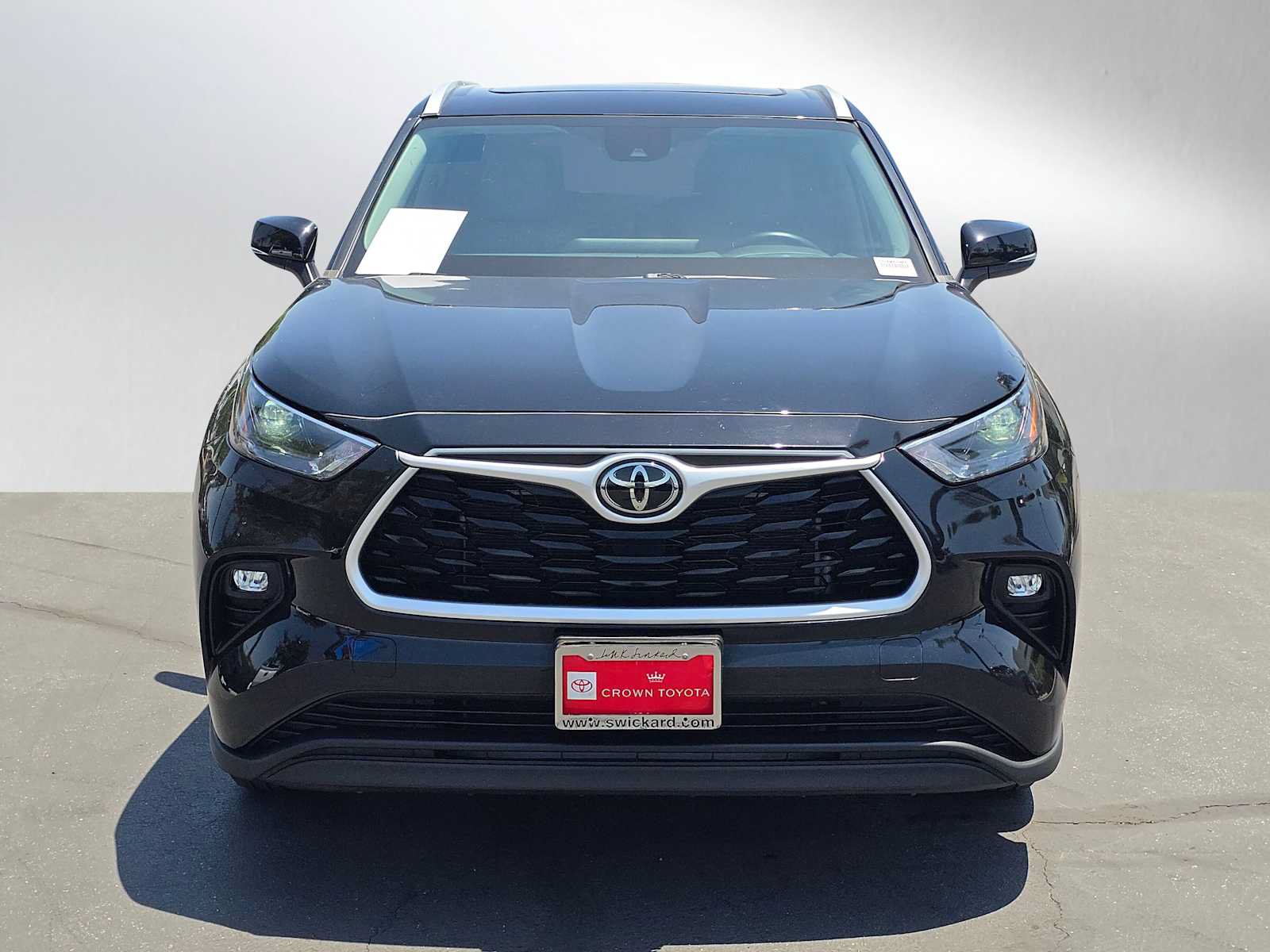 Used 2023 Toyota Highlander XLE FWD image 8
