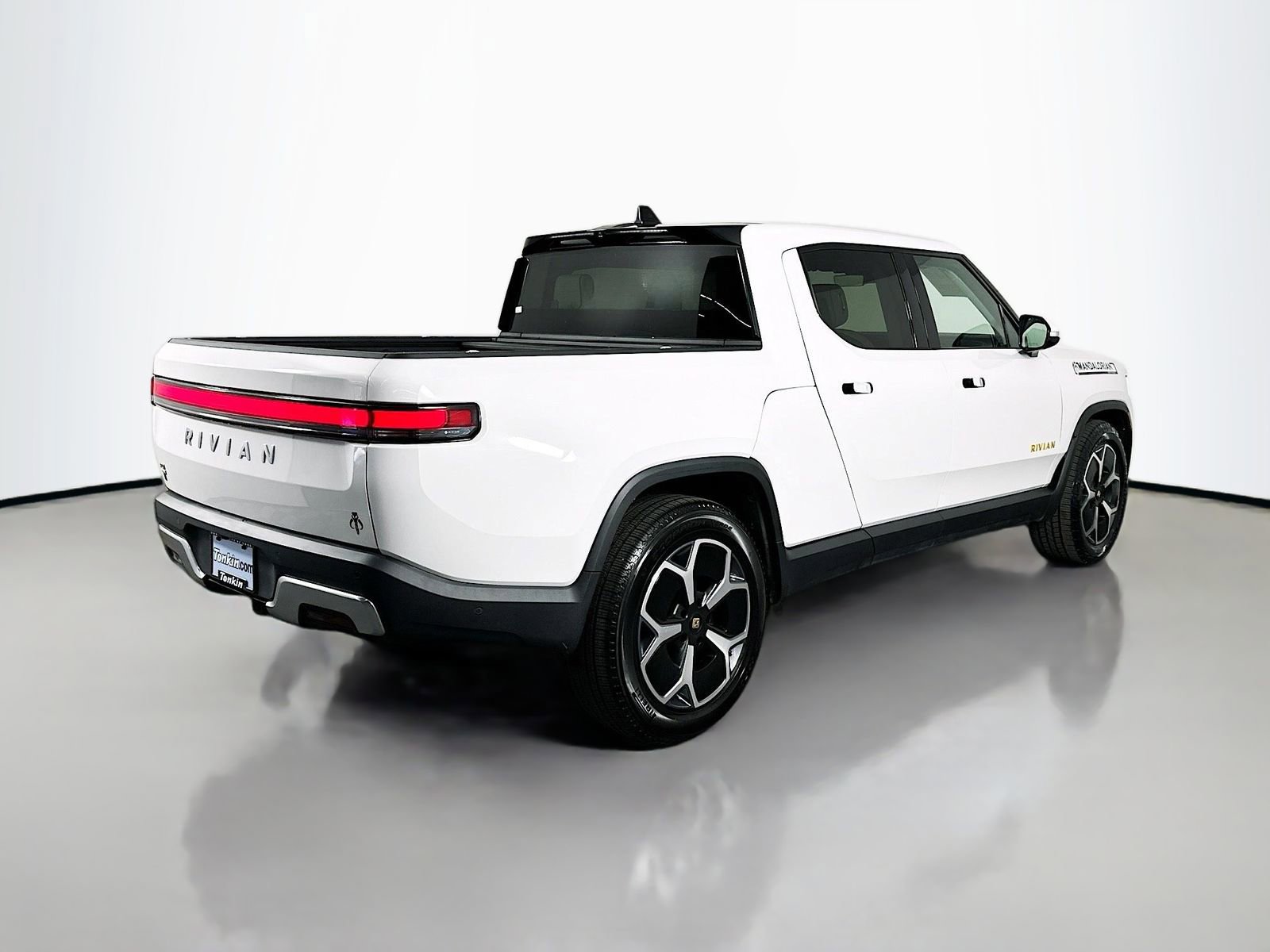 Used 2022 Rivian R1T Adventure AWD/4WD image 7