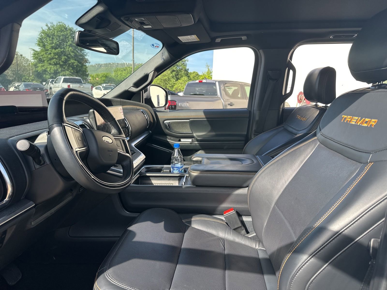 Used 2025 Ford Expedition Tremor image 8