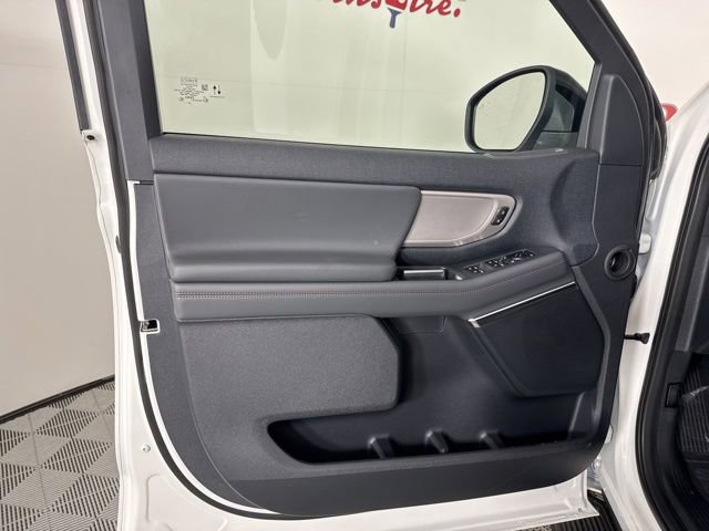 New 2025 Ford Expedition Active image 16