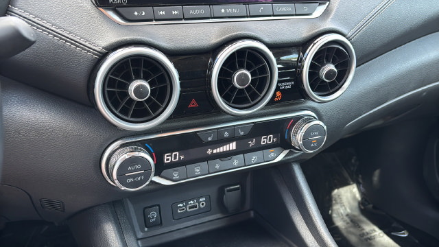 Used 2025 Nissan Sentra SV w/ All-Weather Package FWD image 30