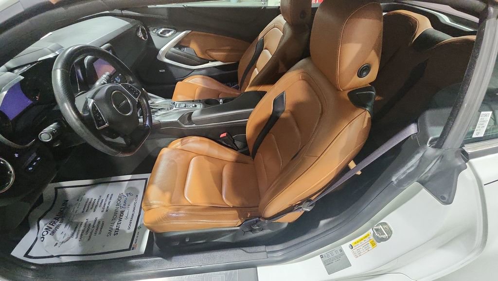 Used 2016 Chevrolet Camaro LT image 15