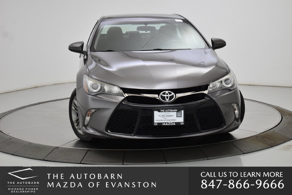Used 2017 Toyota Camry SE FWD image 4