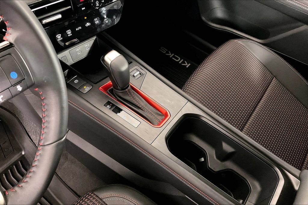 Certified 2025 Nissan Kicks SR FWD image 16