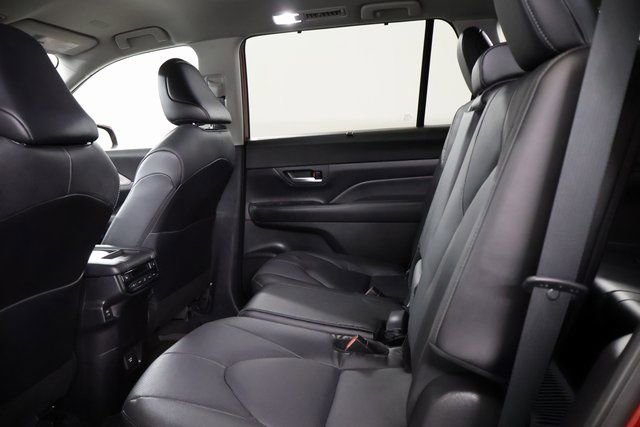 Used 2024 Toyota Grand Highlander Limited image 28