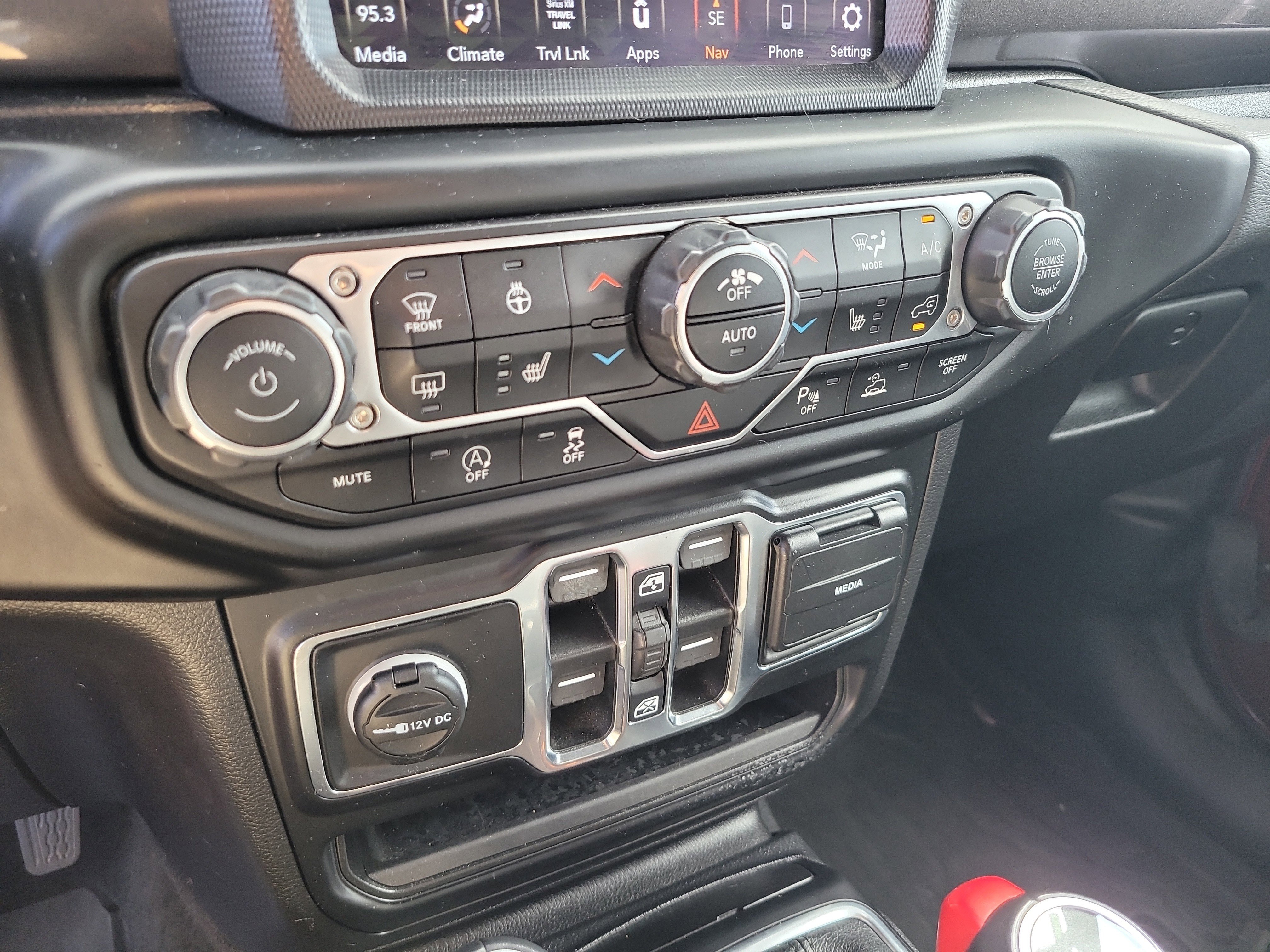 Used 2021 Jeep Wrangler Unlimited Sahara image 22