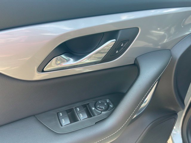 Used 2024 Chevrolet Blazer LT w/ Convenience Package FWD image 17
