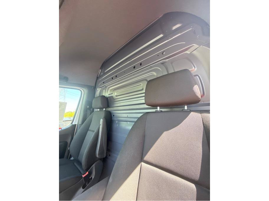 Used 2024 Mercedes-Benz Sprinter 2500 image 11