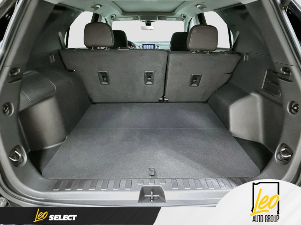 Used 2024 Chevrolet Equinox LT FWD image 29