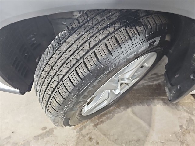 Used 2020 Toyota Highlander LE image 34