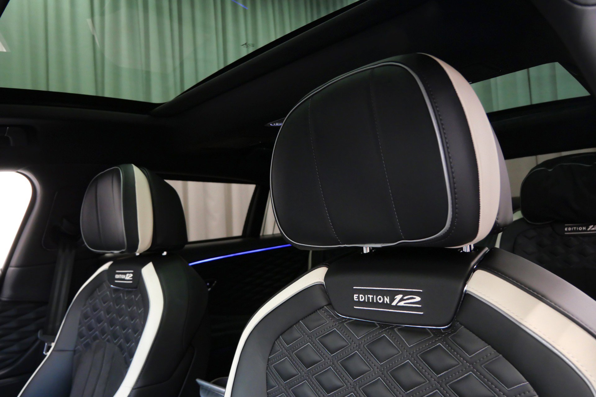 Used 2024 Bentley Flying Spur W12 image 17