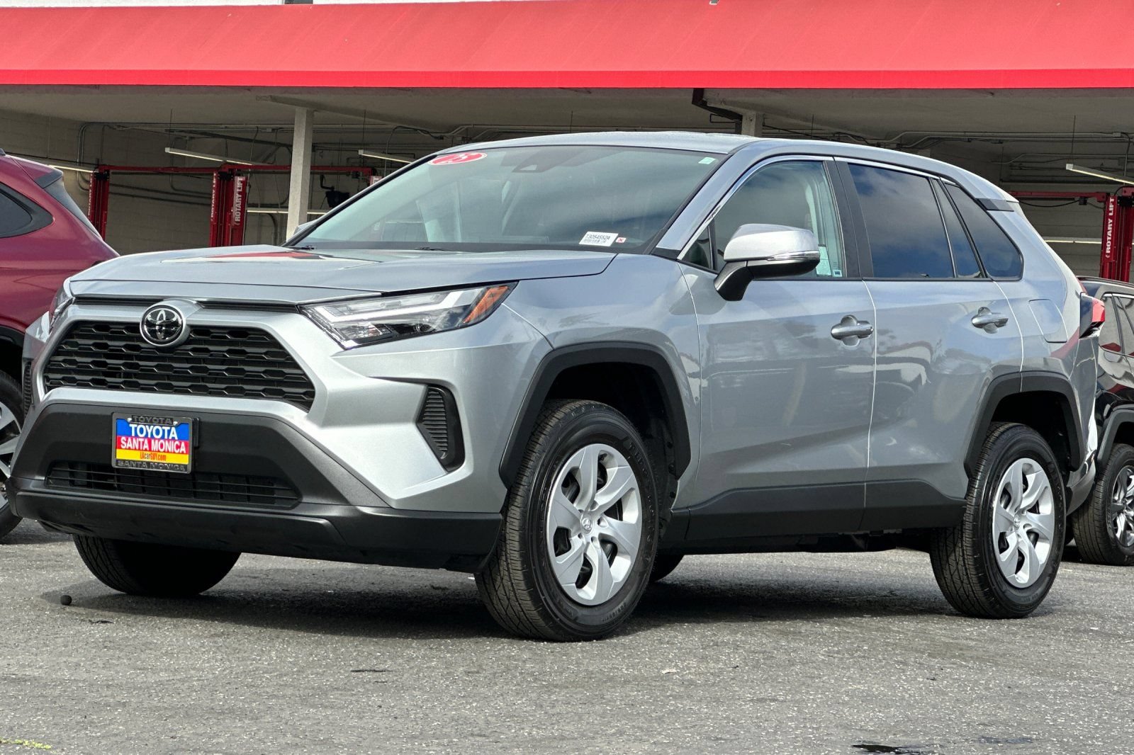 Used 2025 Toyota RAV4 LE FWD image 8
